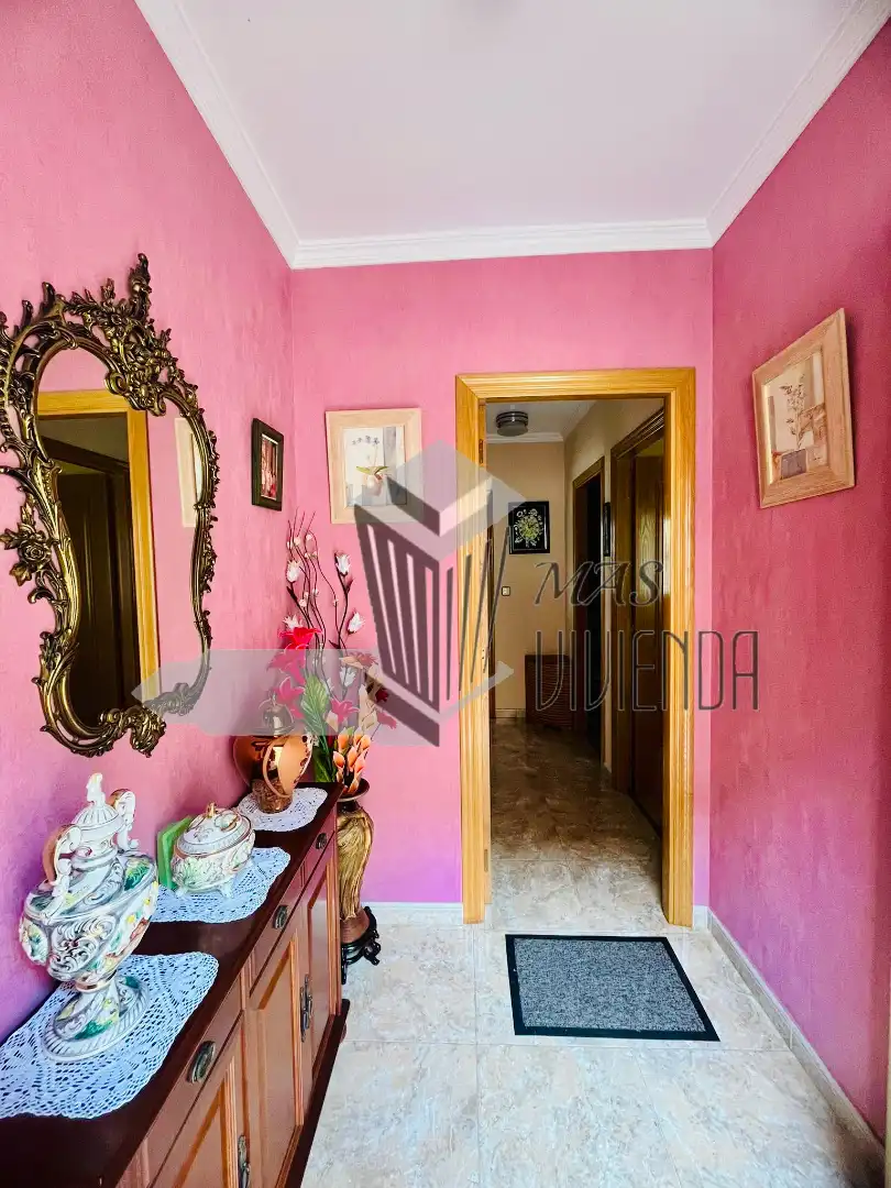 Houses for sale in Algeciras  with Furnished