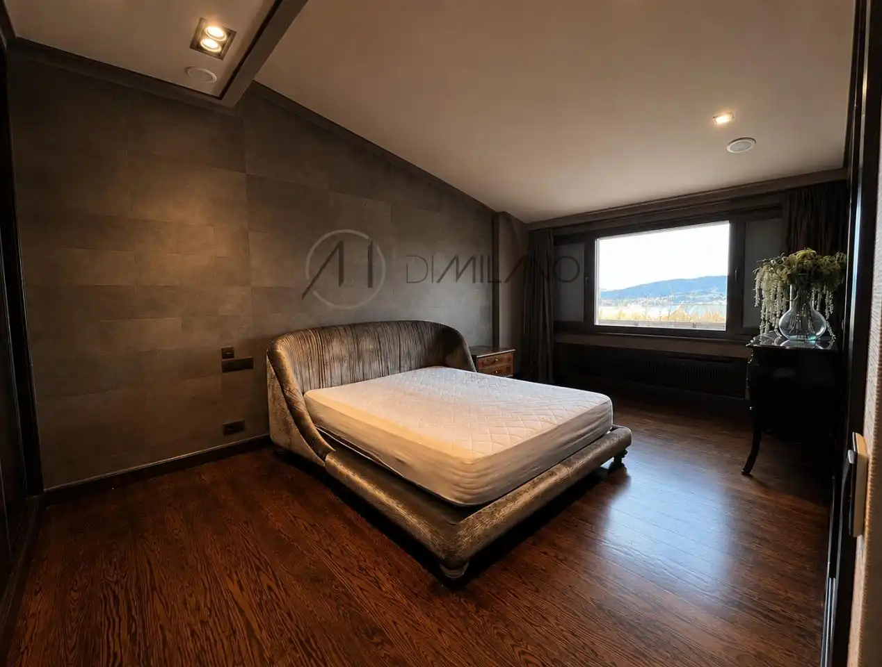 Habitación de Dúplex de alquiler en Vigo  con Calefacción, Parquet y Trastero