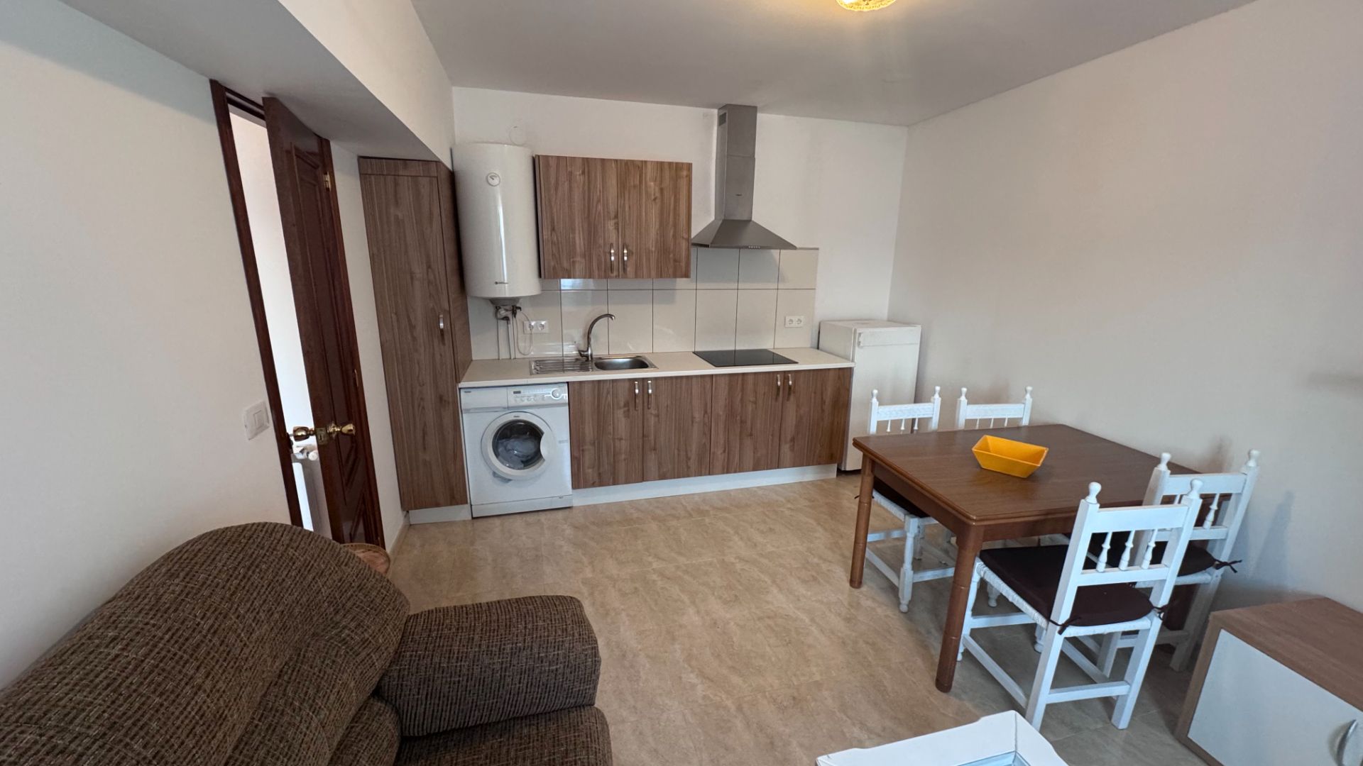 Cuina de Apartament de lloguer en Sarria amb Moblat
