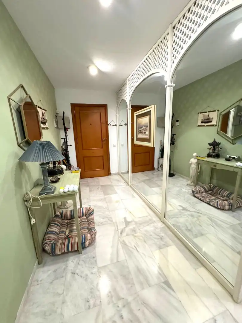 Dúplex en venta en Marbella con Aire acondicionado, Terraza y Amueblado