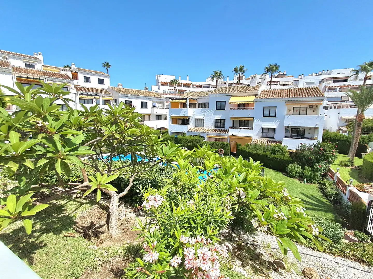 Vista exterior de Apartament en venda en Benalmádena amb Terrassa i Piscina comunitària