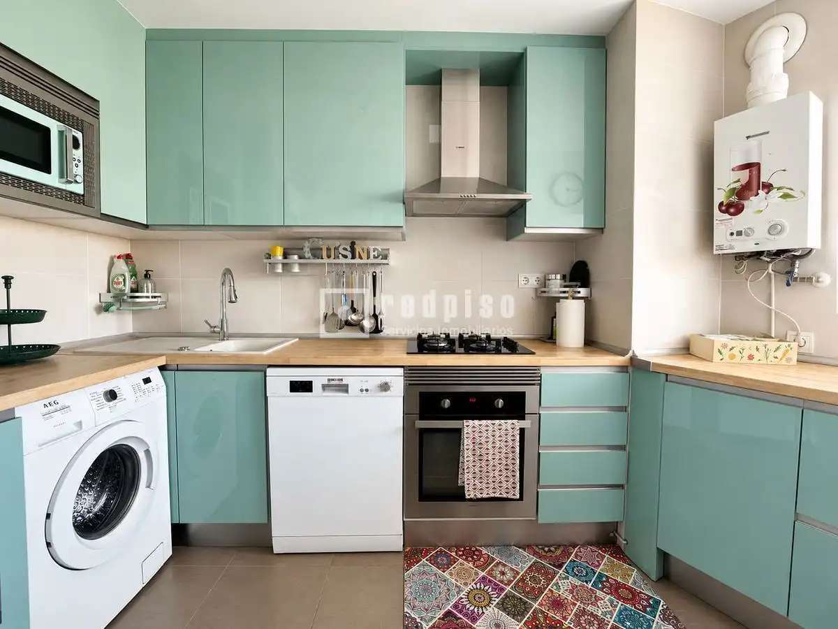Cocina de Piso en venta en Torremolinos con Aire acondicionado, Terraza y Piscina