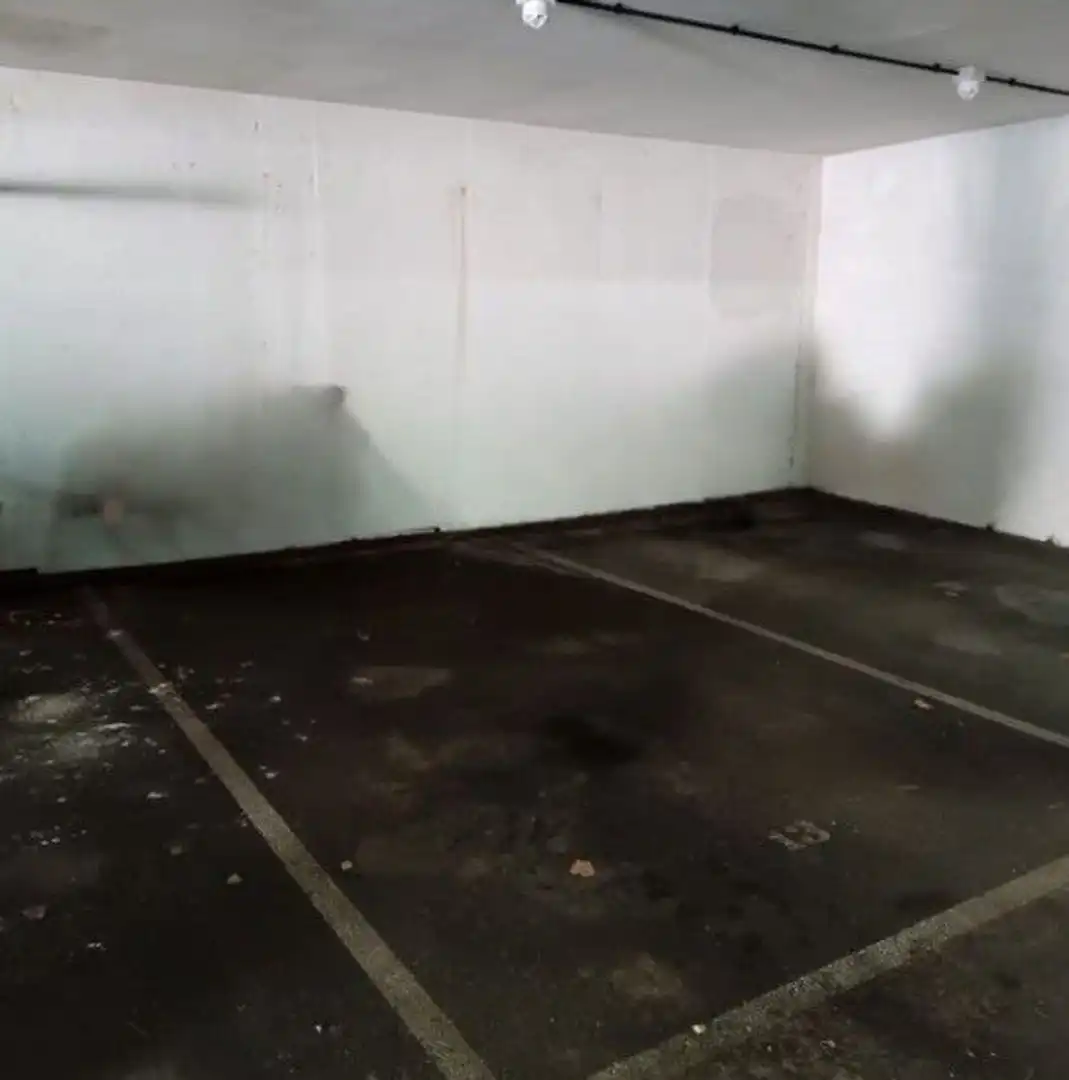Garaje en venta en Somió
