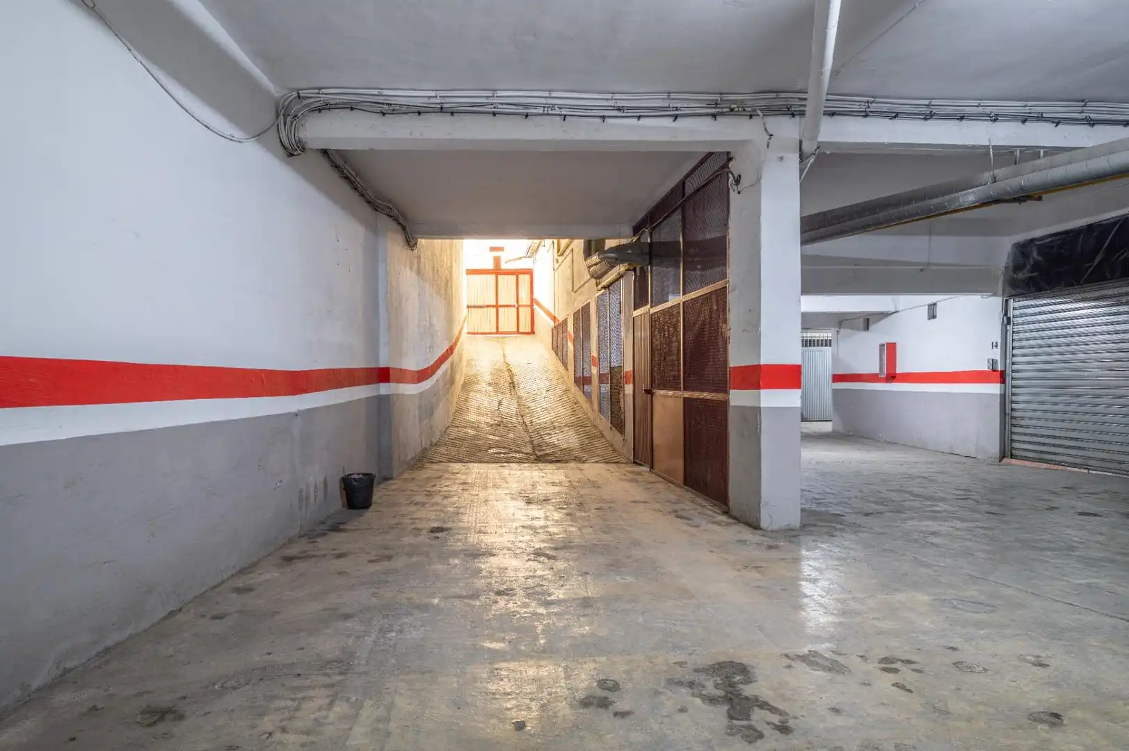 Parking de Piso en venta en Granada con Aire acondicionado y Calefacción