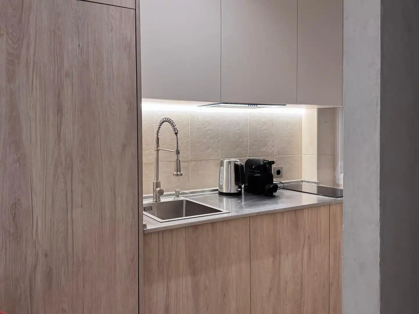 Cuina de Apartament de lloguer en Málaga amb Moblat i Rentadora