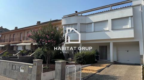 Foto 2 de Casa adosada en venda a Taialà - Germans Sabat, Girona