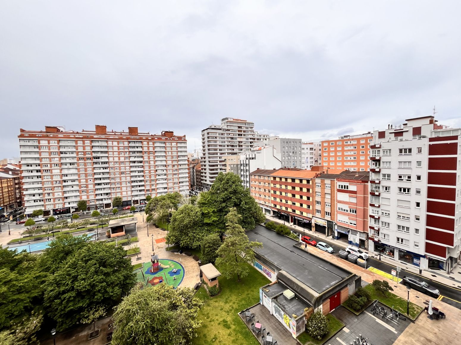 Pis de lloguer a La Arena, Este