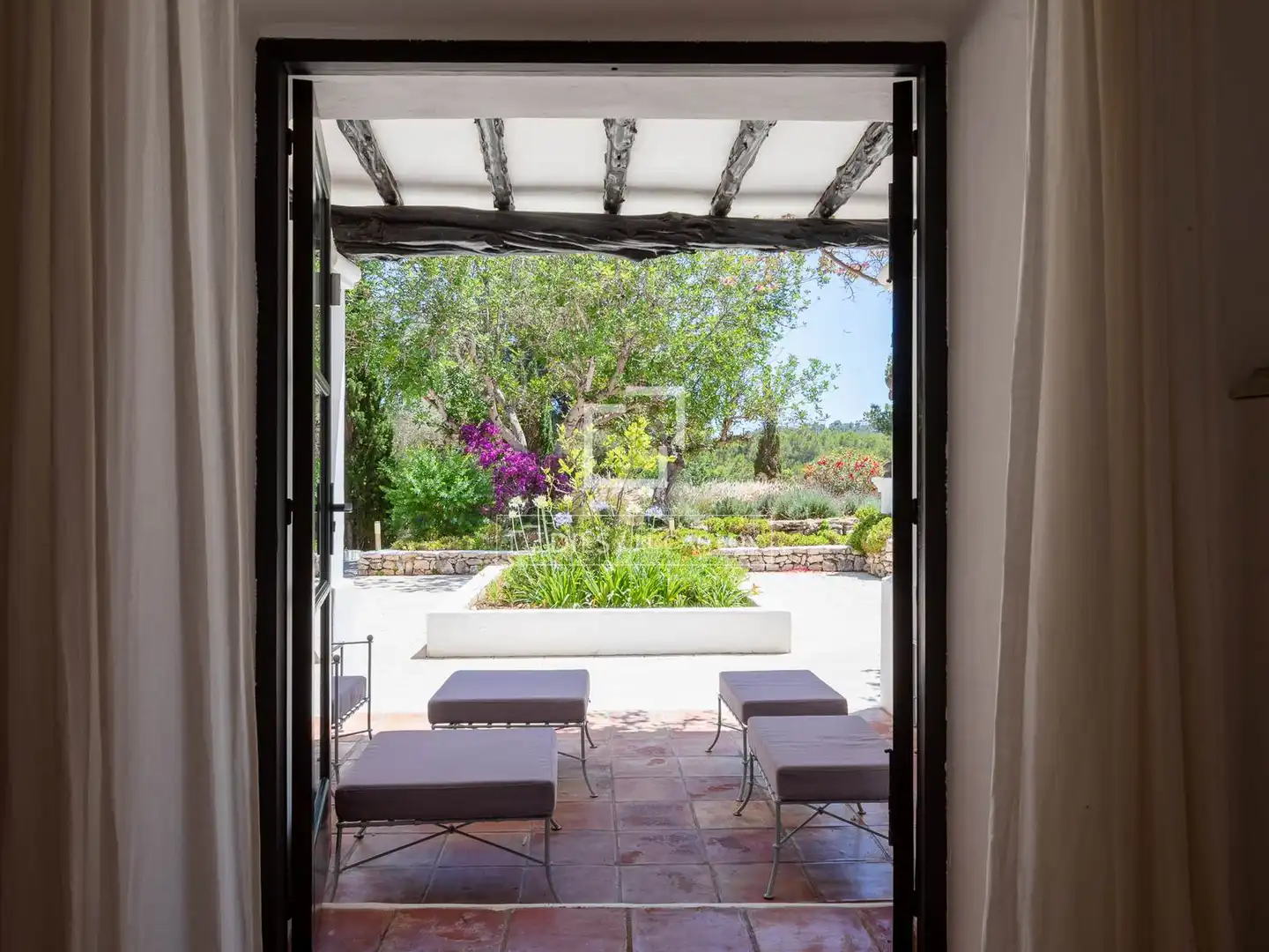 Terrace of Country homes for sale in Santa Eulària des Riu  with Furnished