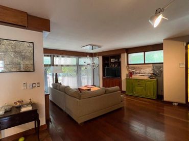 Detached house with balcony for sale in Tordera pueblo