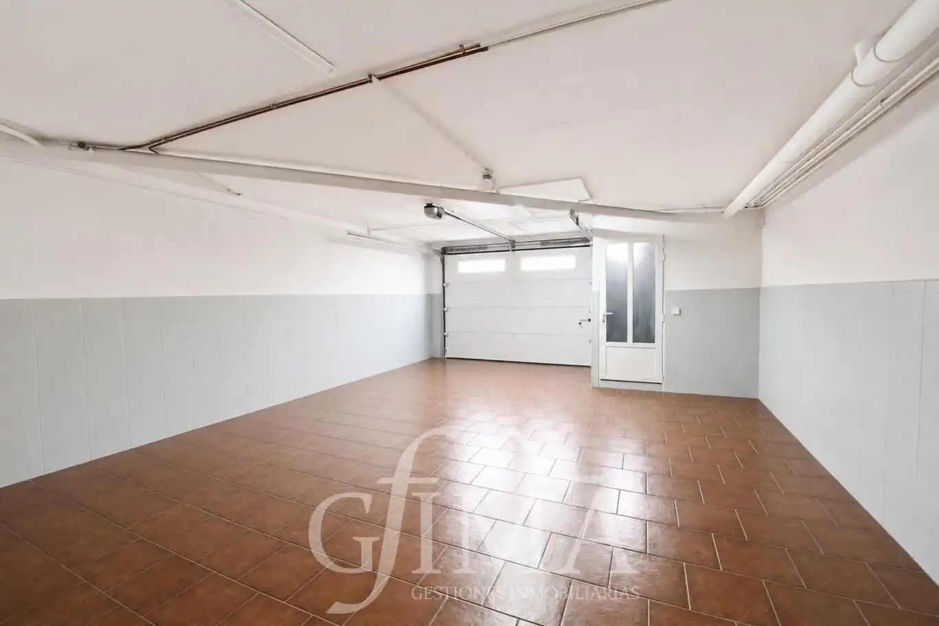 Casa adosada en venta en Tomelloso con Calefacción y Trastero