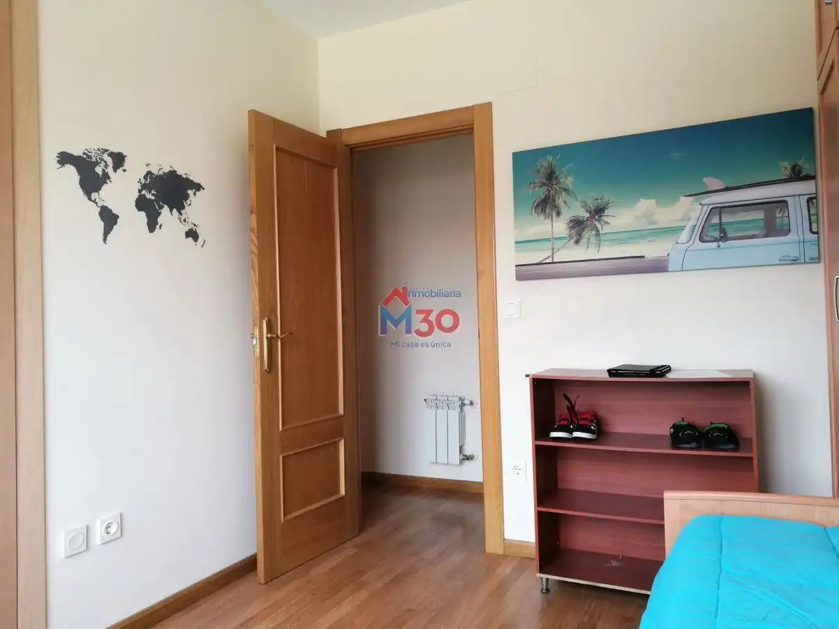Habitación de Apartamento en venta en Miranda de Ebro con Calefacción y Trastero