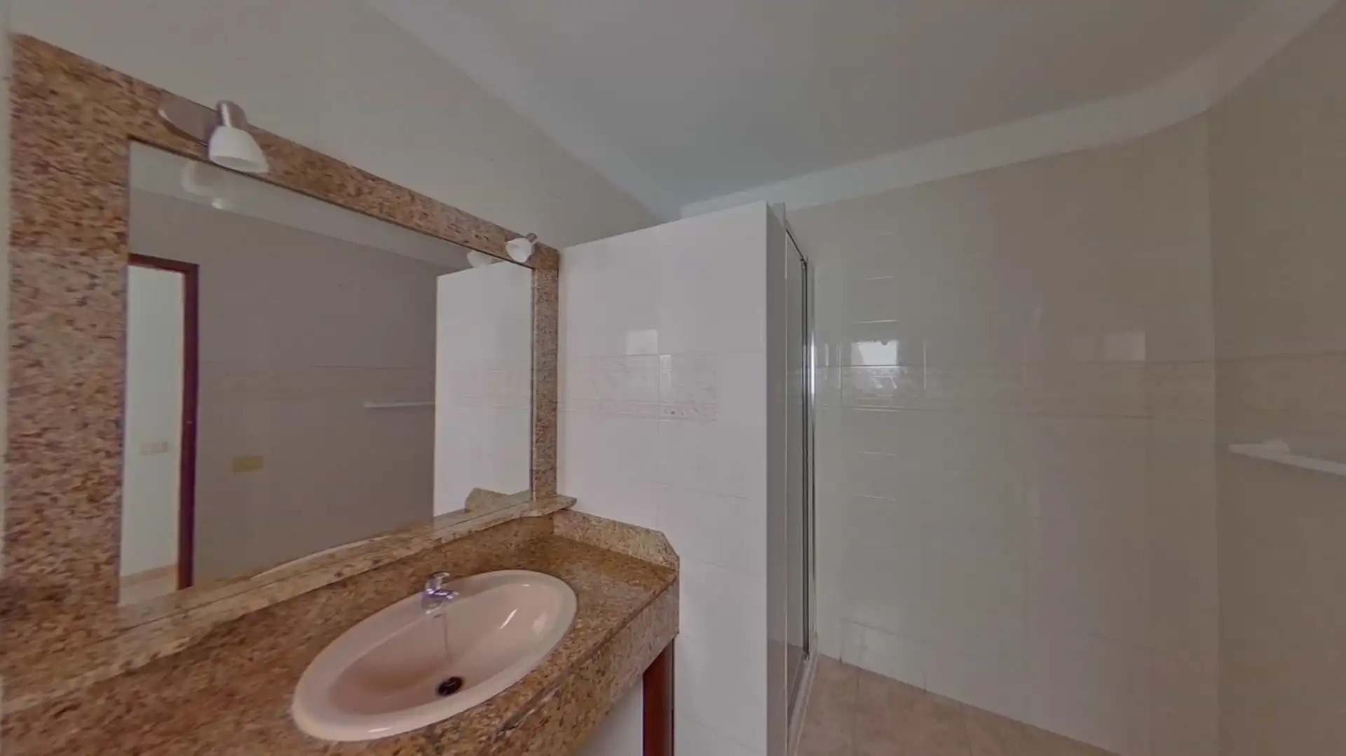 Baño de Ático en venta en Arrecife