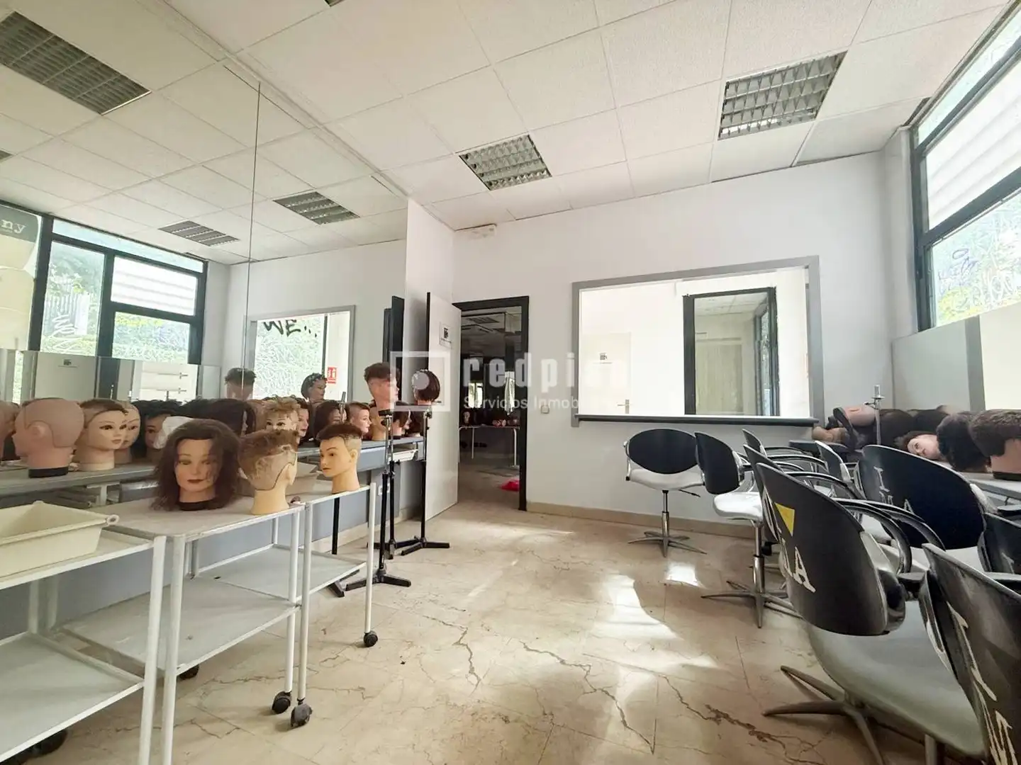 Local en venda en Fuenlabrada amb Aire condicionat