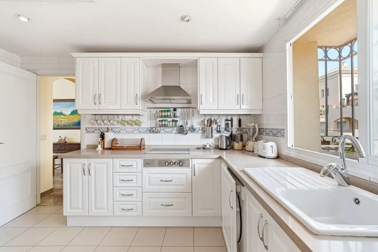 Piso con piscina en venta en Elviria - Cabopino, imagen 17