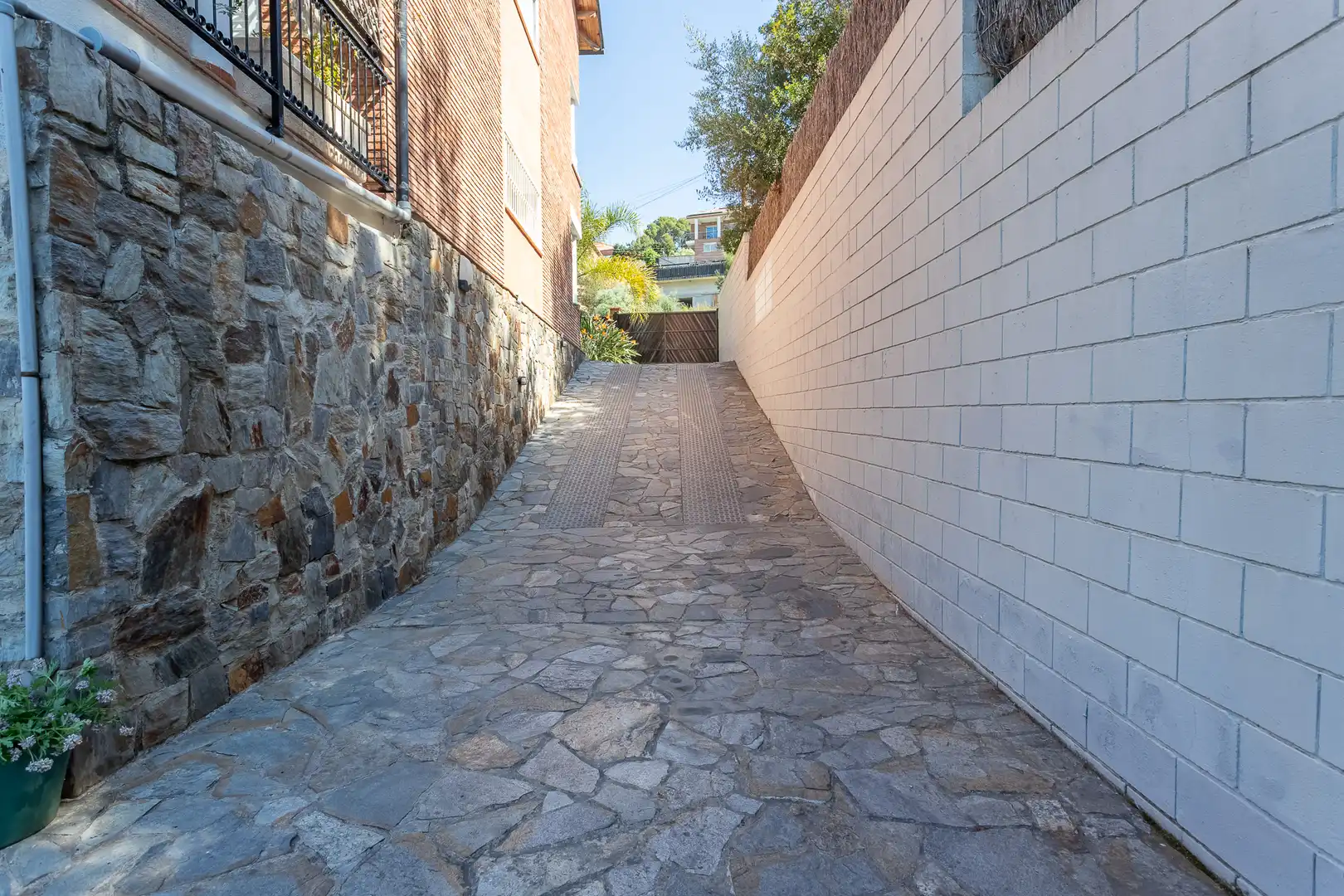 Vista exterior de Casa o chalet en venta en Gavà con Calefacción, Piscina y Horno