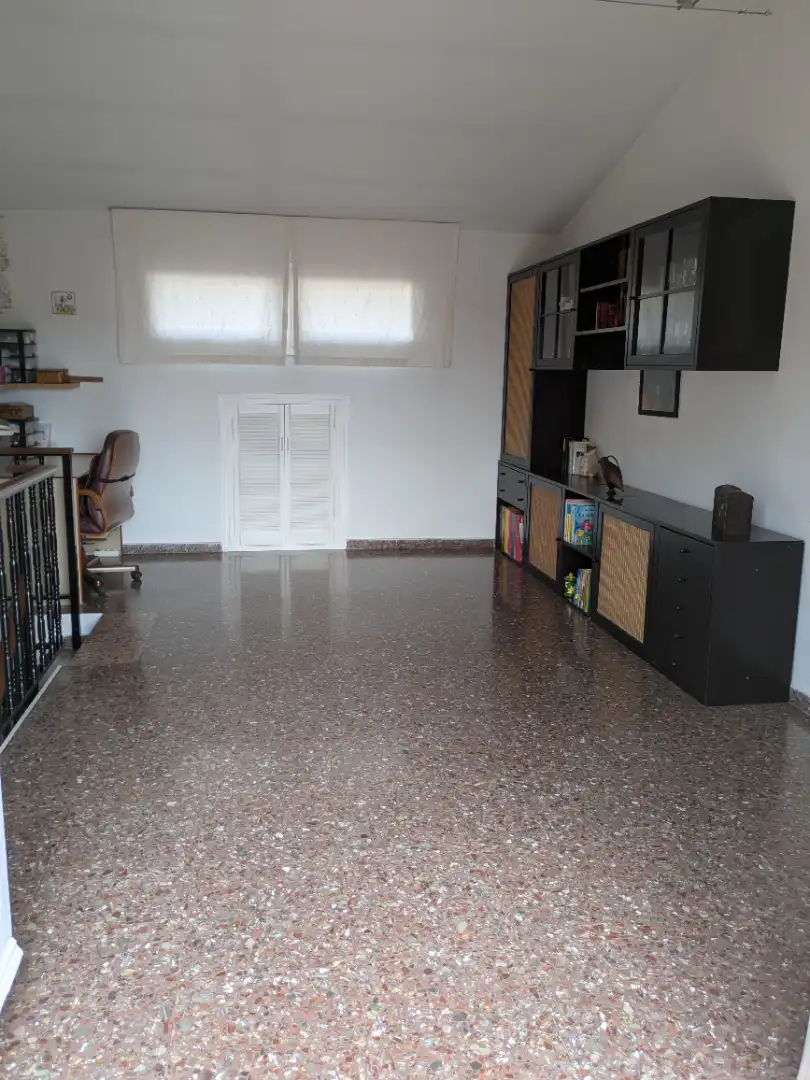 Casa adosada en venta en Santa Coloma de Gramenet con Terraza y Balcón