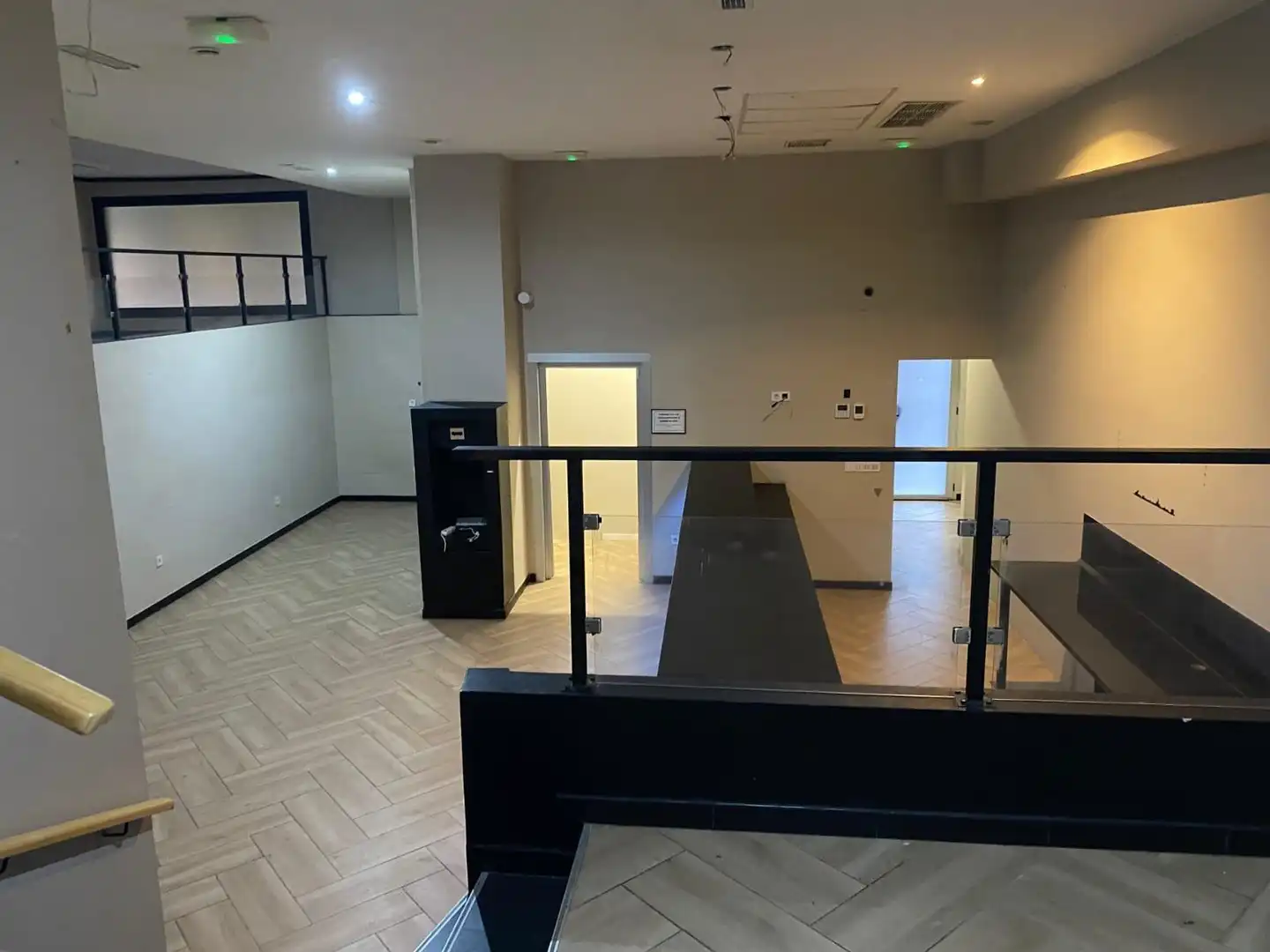 Local de alquiler en Ciutat Jardí, Algirós