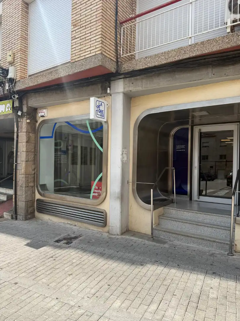 Commercial properties for rent in Esparreguera  with Air Conditioner and Heating