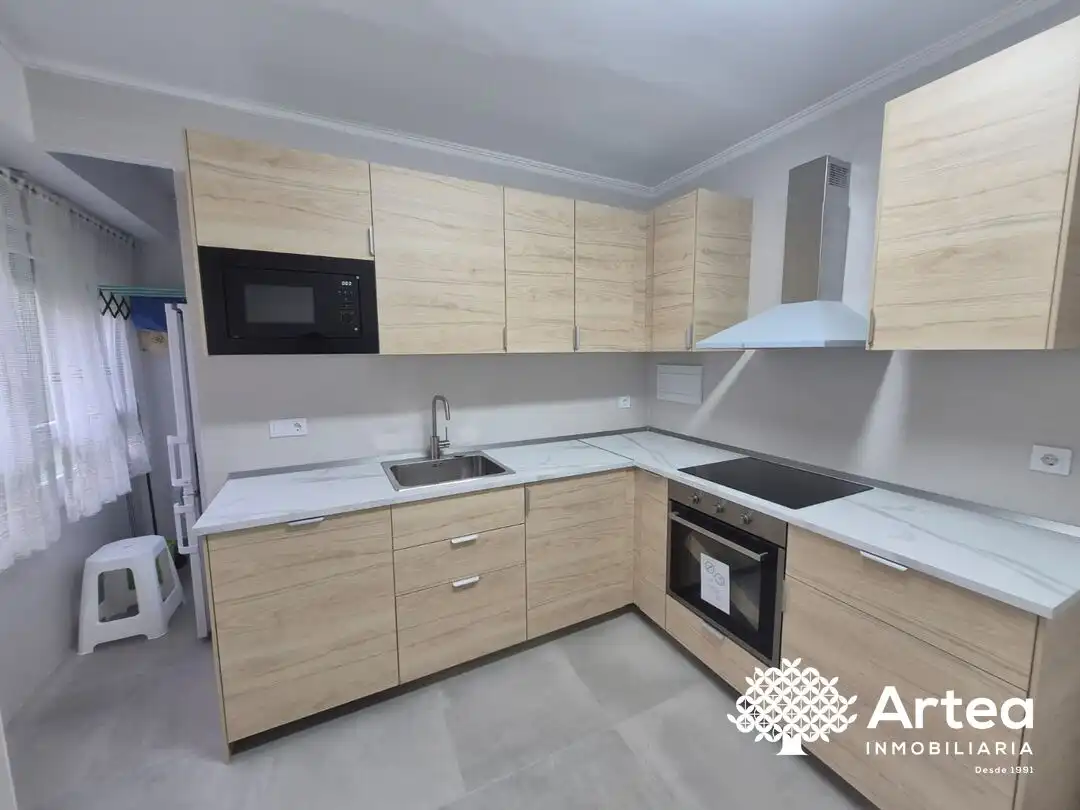 Kitchen of Flat for rent in Bilbao   with Heating, Oven and Washing machine