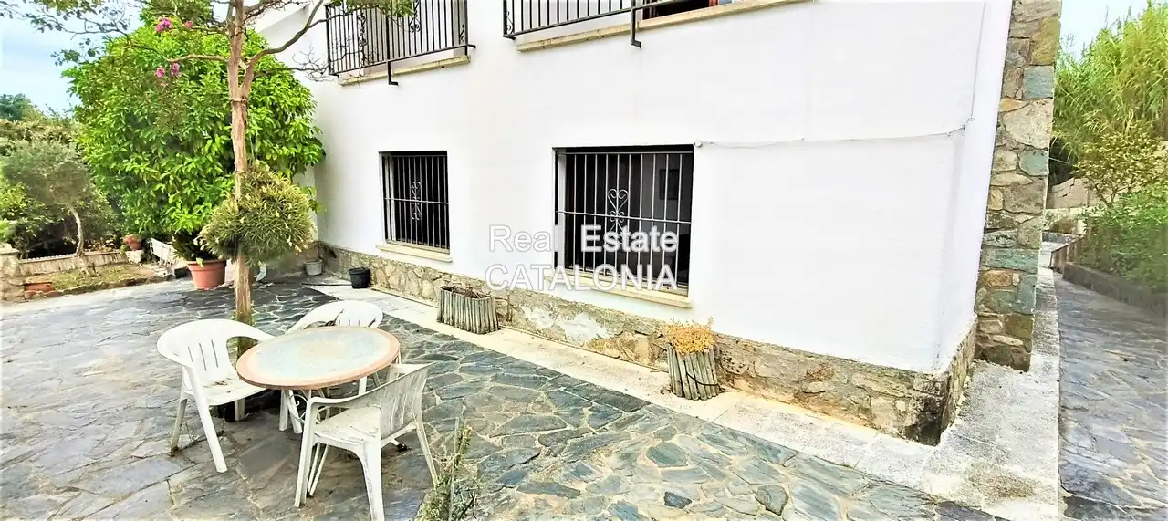 Vista exterior de Casa o xalet en venda en Maçanet de la Selva amb Calefacció, Jardí privat i Terrassa