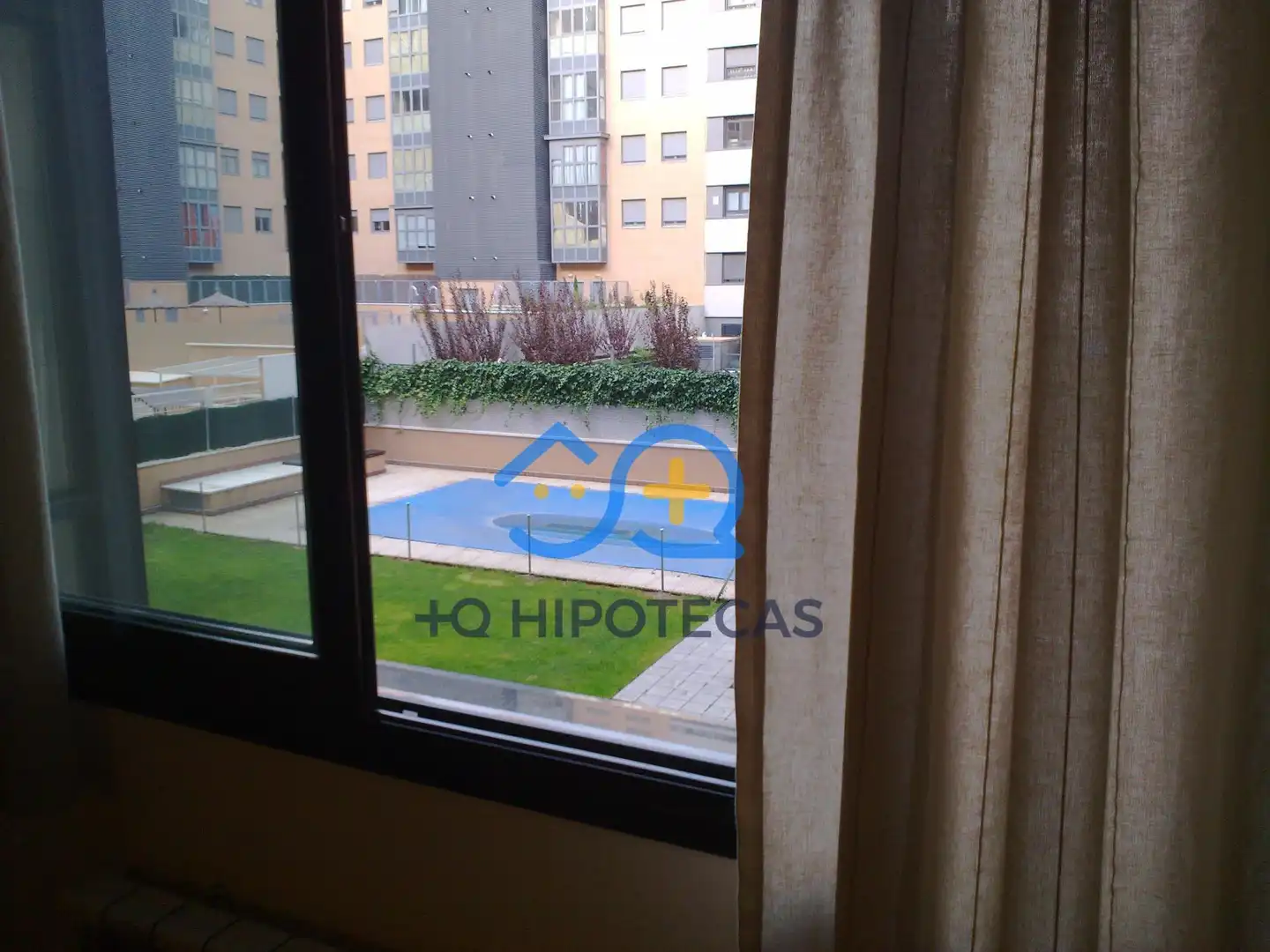 Swimming pool of Flat for sale in Madrid  with Air Conditioner, Heating and Storage room