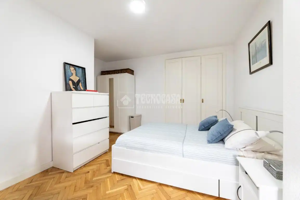 Schlafzimmer von Wohnung zum Verkauf in Las Rozas de Madrid mit Klimaanlage, Heizung und Terrasse
