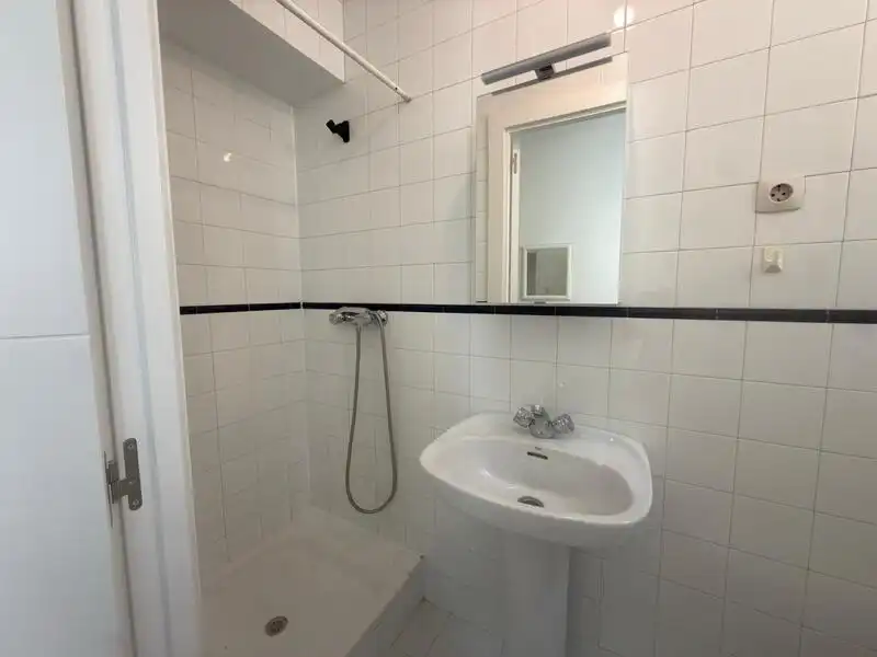 Bany de Pis de lloguer en Madrid amb Calefacció
