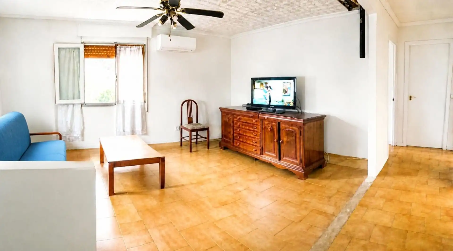 Living room of Houses for sale in Torrijo de la Cañada  with Private garden, Terrace and Storage room