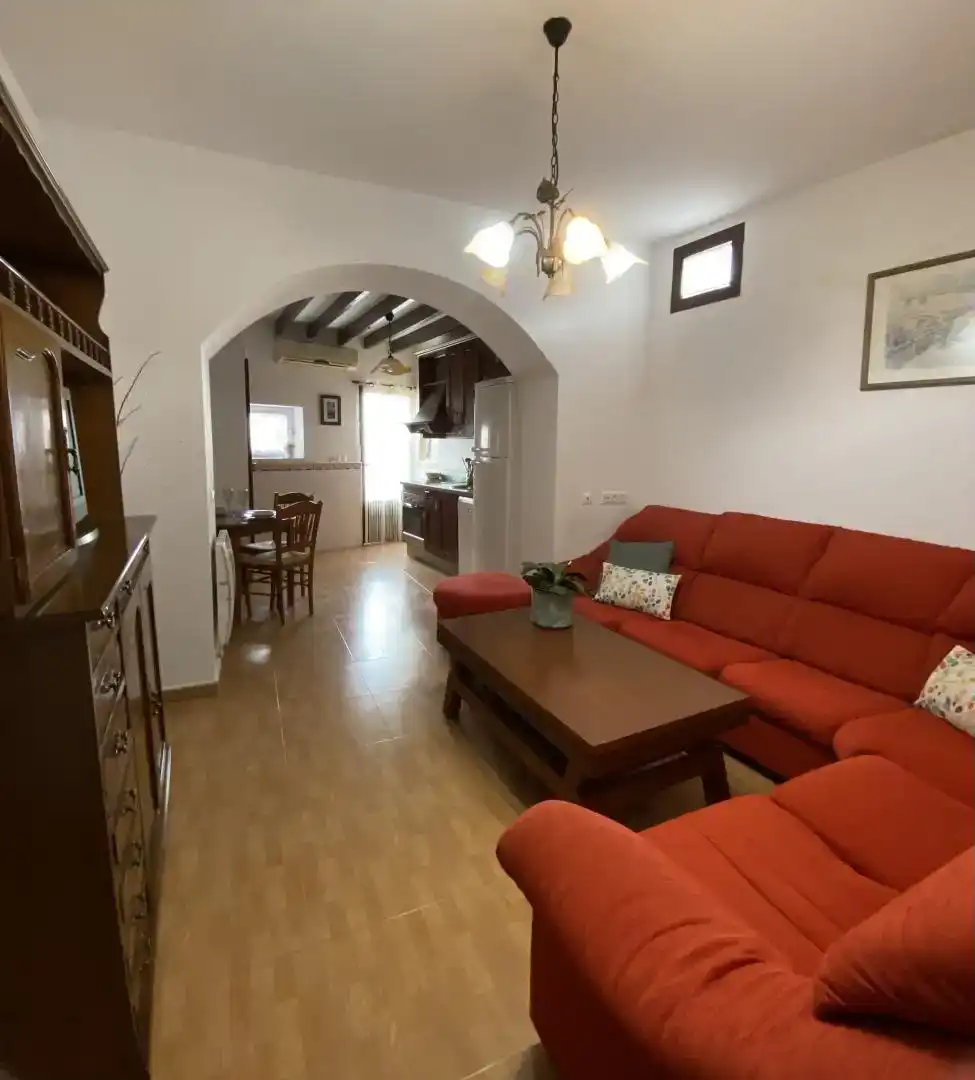 Sala de estar de Dúplex en venta en Lucainena de las Torres con Aire acondicionado, Parquet y Amueblado