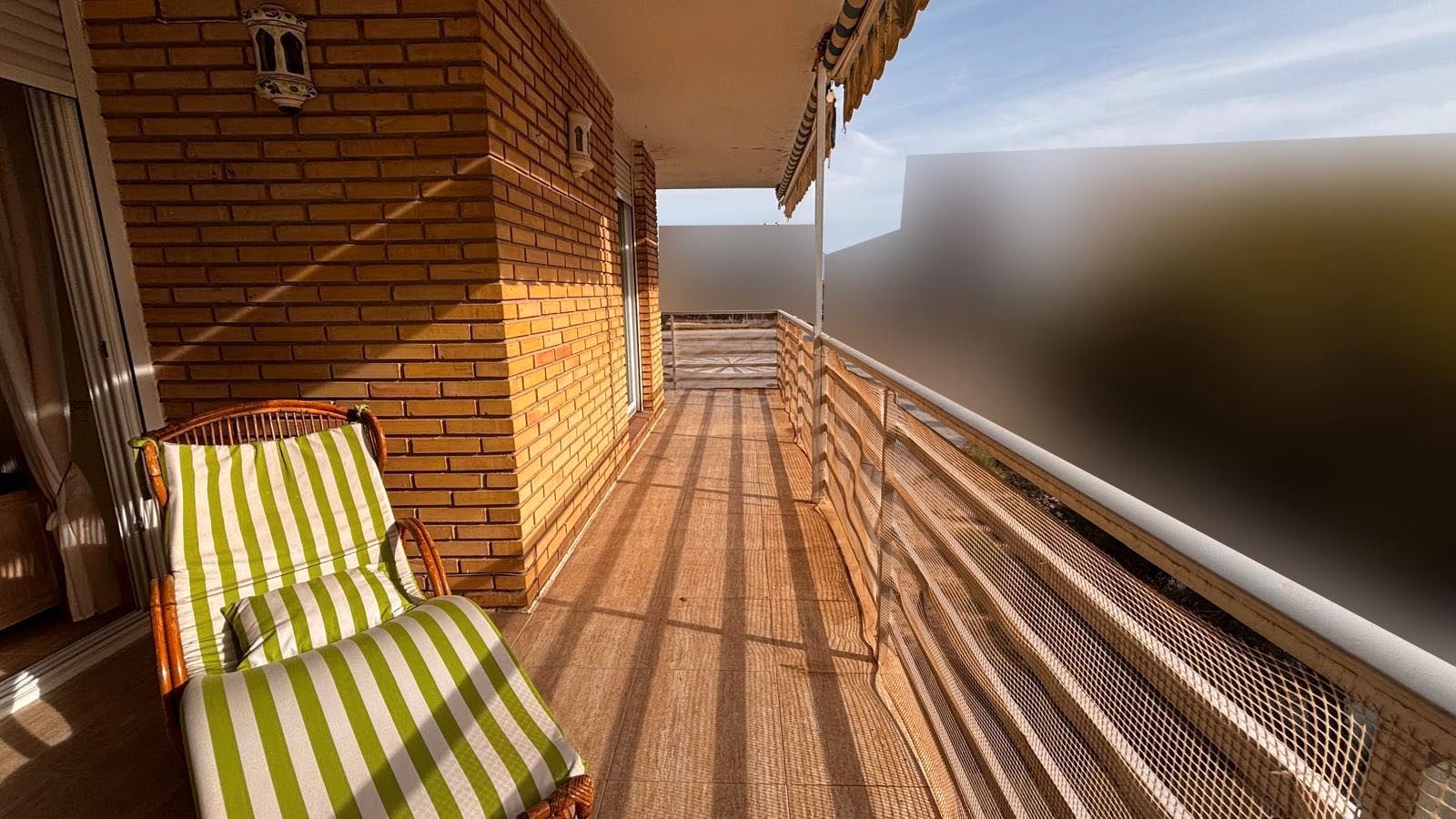 Terrassa de Pis en venda en Alicante / Alacant amb Terrassa, Moblat i Piscina comunitària