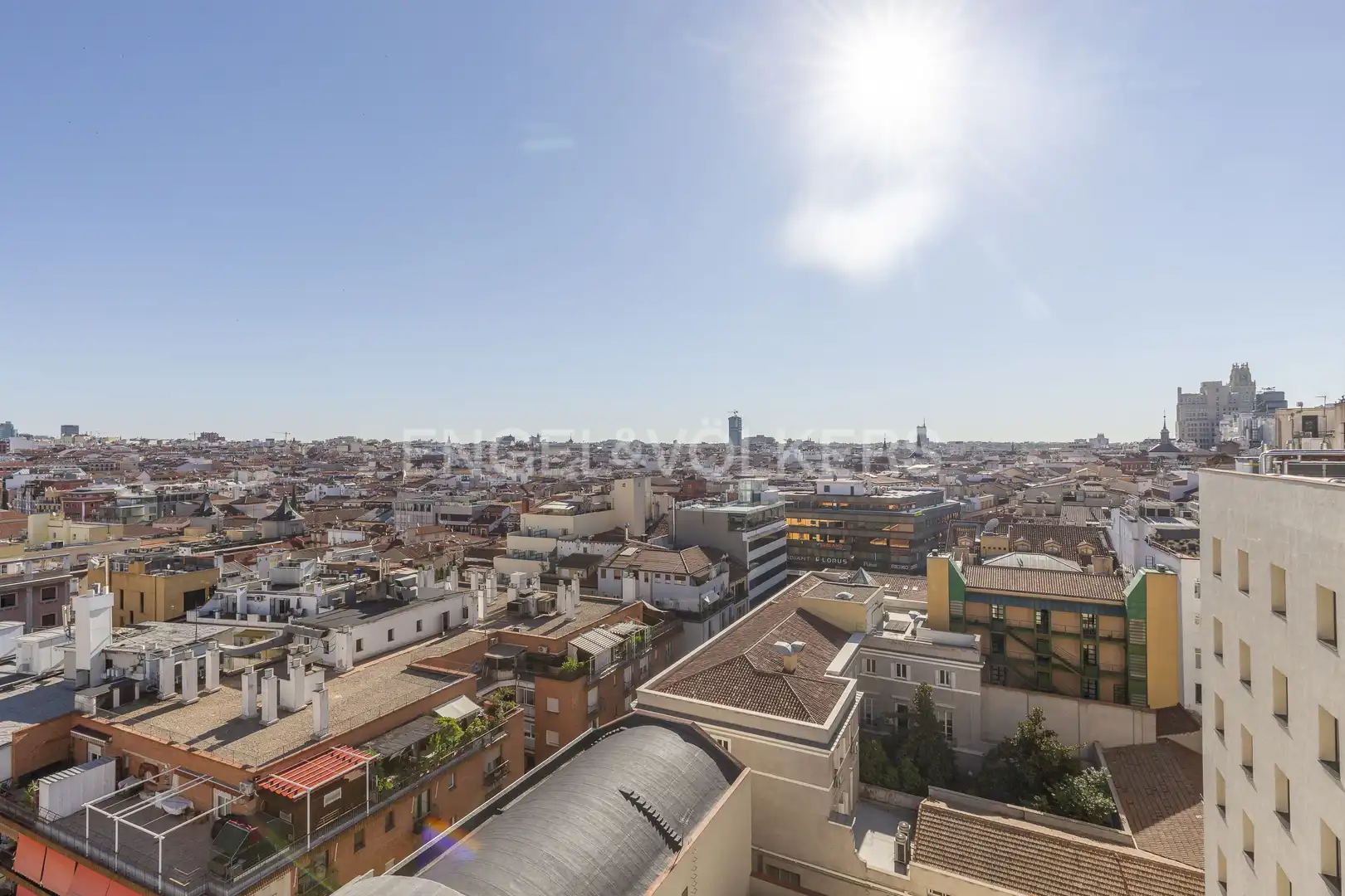 Vista exterior de Piso en venta en Madrid con Aire acondicionado, Calefacción y Piscina