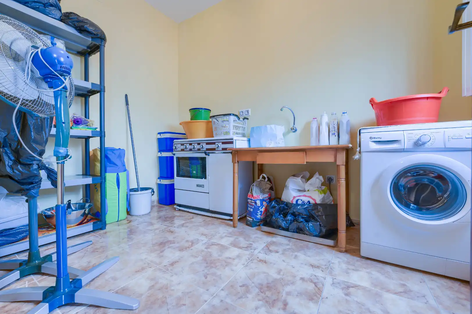 Cocina de Casa adosada en venta en Mairena del Aljarafe con Aire acondicionado, Calefacción y Jardín privado