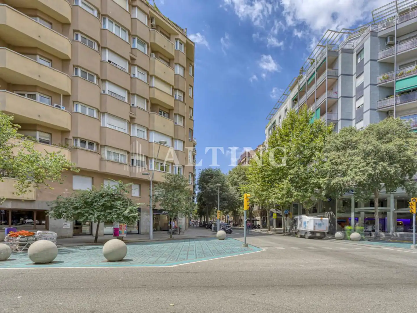 Außenansicht von Büro zum Verkauf in Barcelona