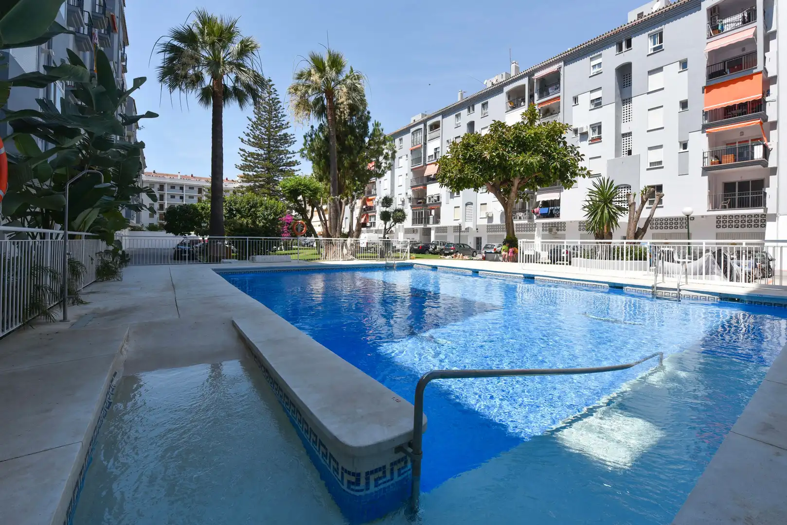 Schwimmbecken von Wohnung zur Miete in Fuengirola mit Klimaanlage, Heizung und Privatgarten