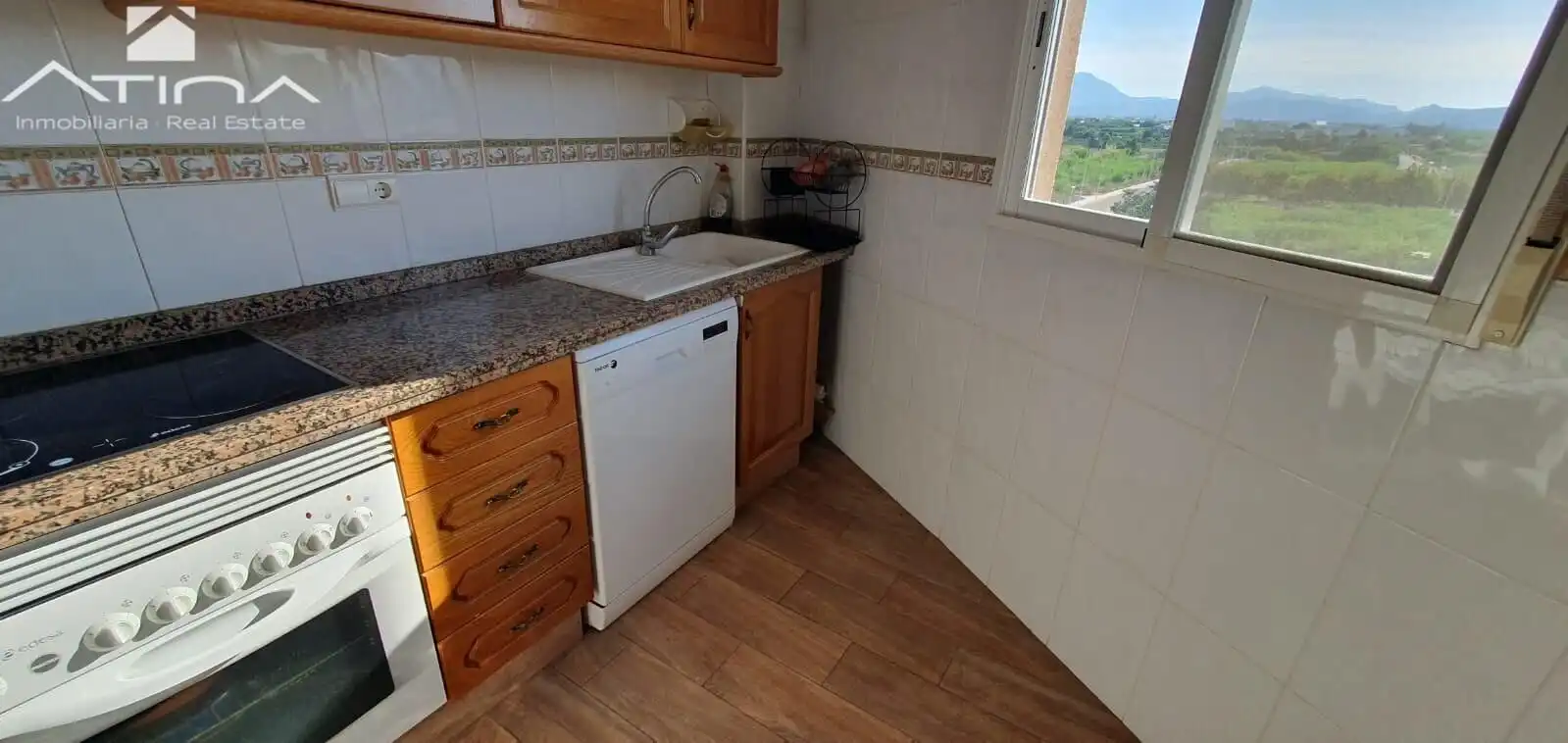Cuina de Apartament en venda en Guardamar de la Safor amb Aire condicionat, Terrassa i Piscina comunitària