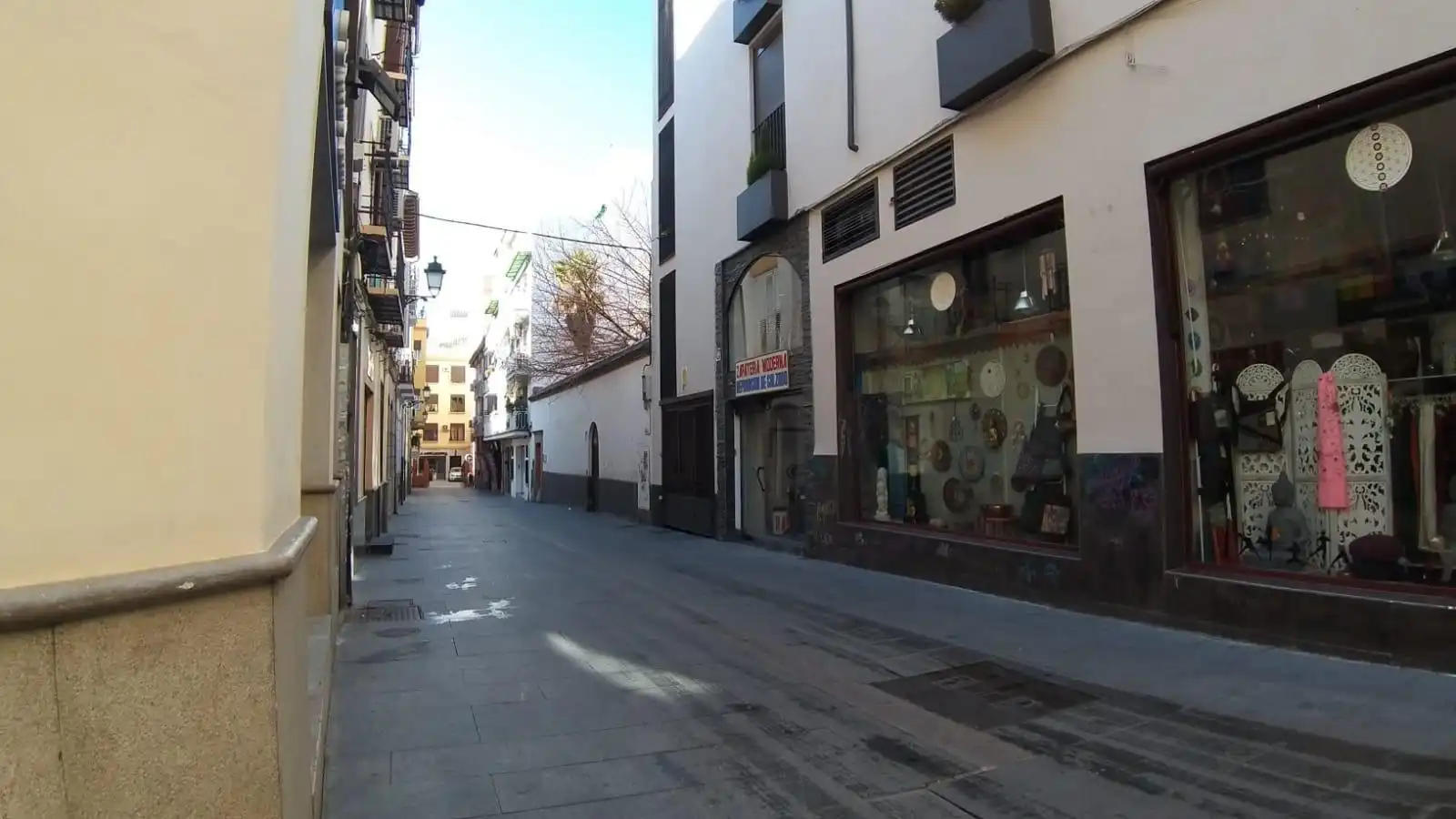 Außenansicht von Garage zur Miete in Granada