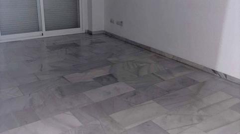 Foto 3 de Pis en venda a Sierra de Estepona - Avda. de Andalucía, Estepona