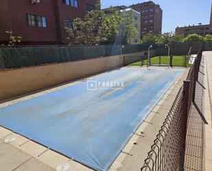 Swimming pool of Flat for sale in Fuenlabrada  with Air Conditioner, Heating and Storage room