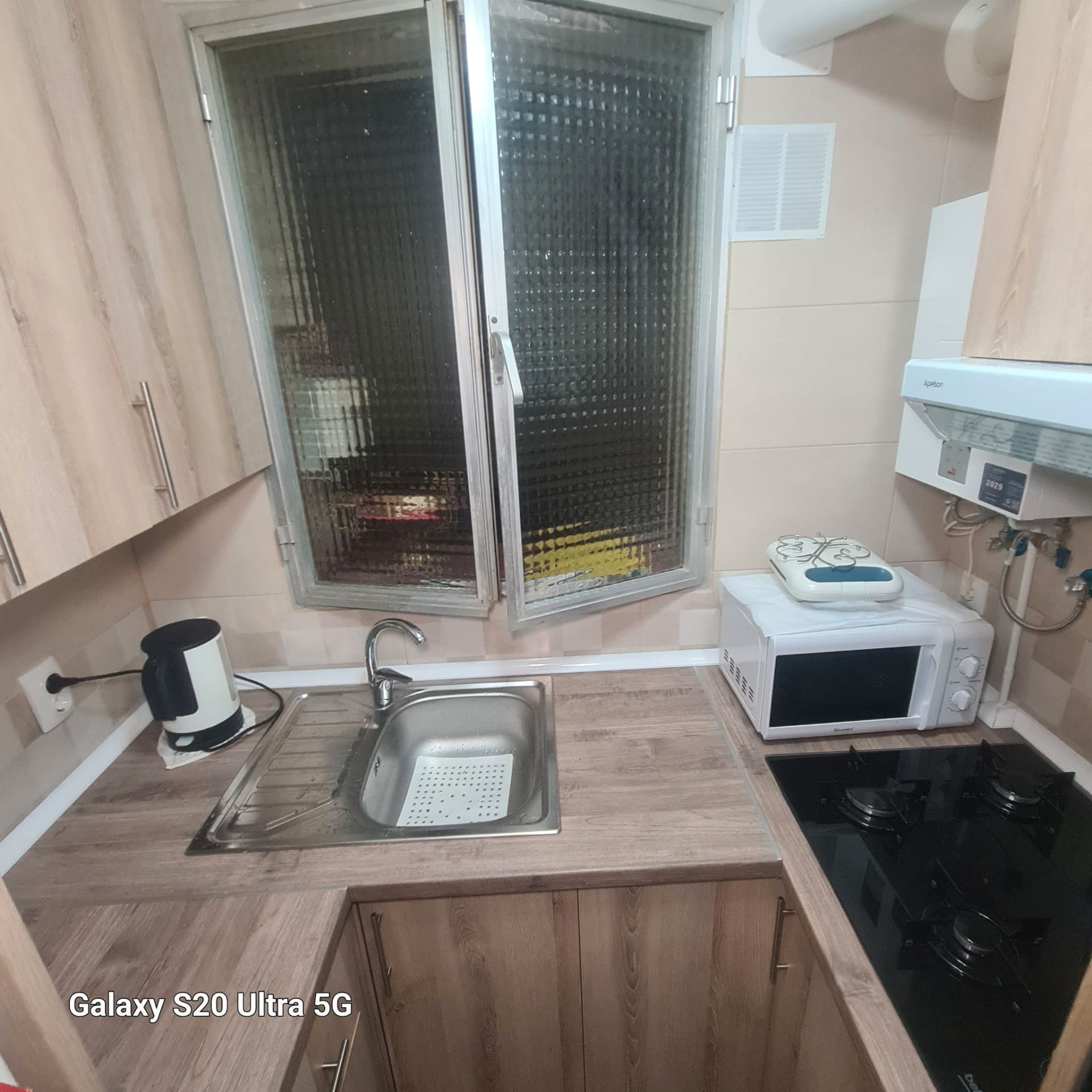 Cuina de Pis per a compartir en  Madrid Capital amb Aire condicionat, Calefacció i Moblat