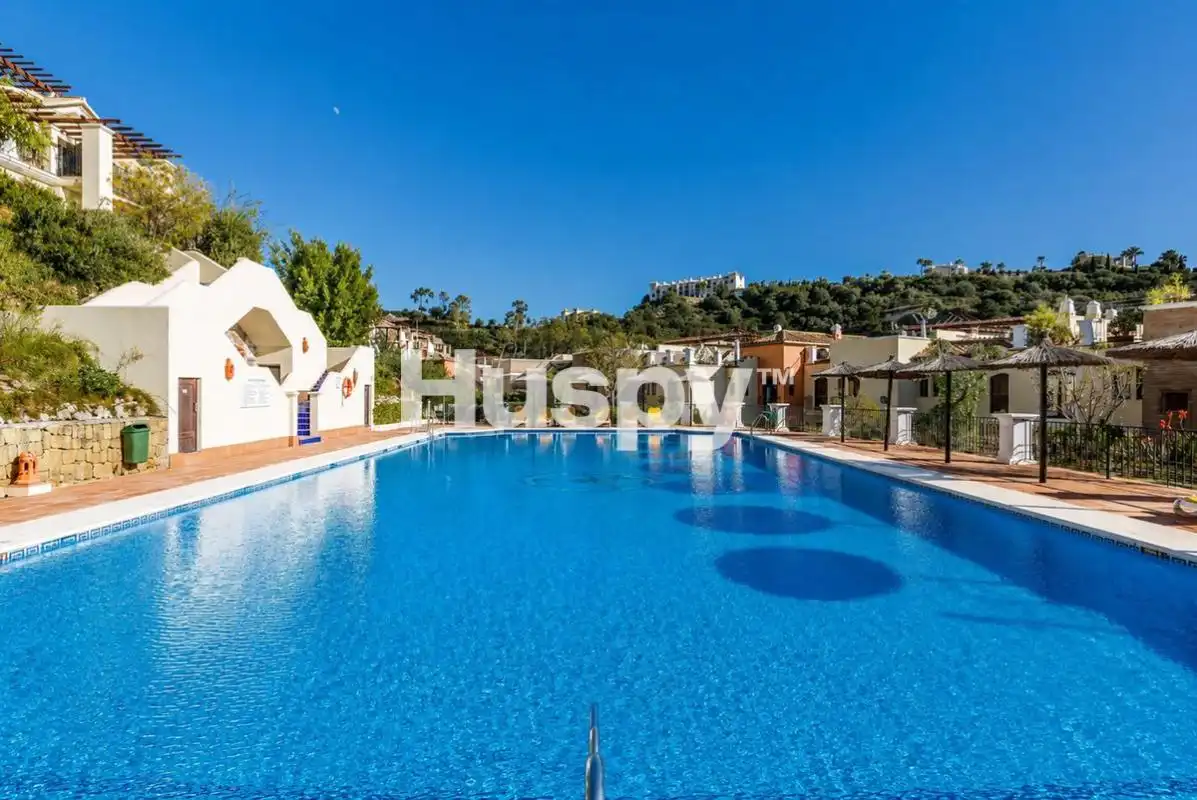 Appartamento con terrazza in vendita a Calle los Arqueros urbanización Jacarandas