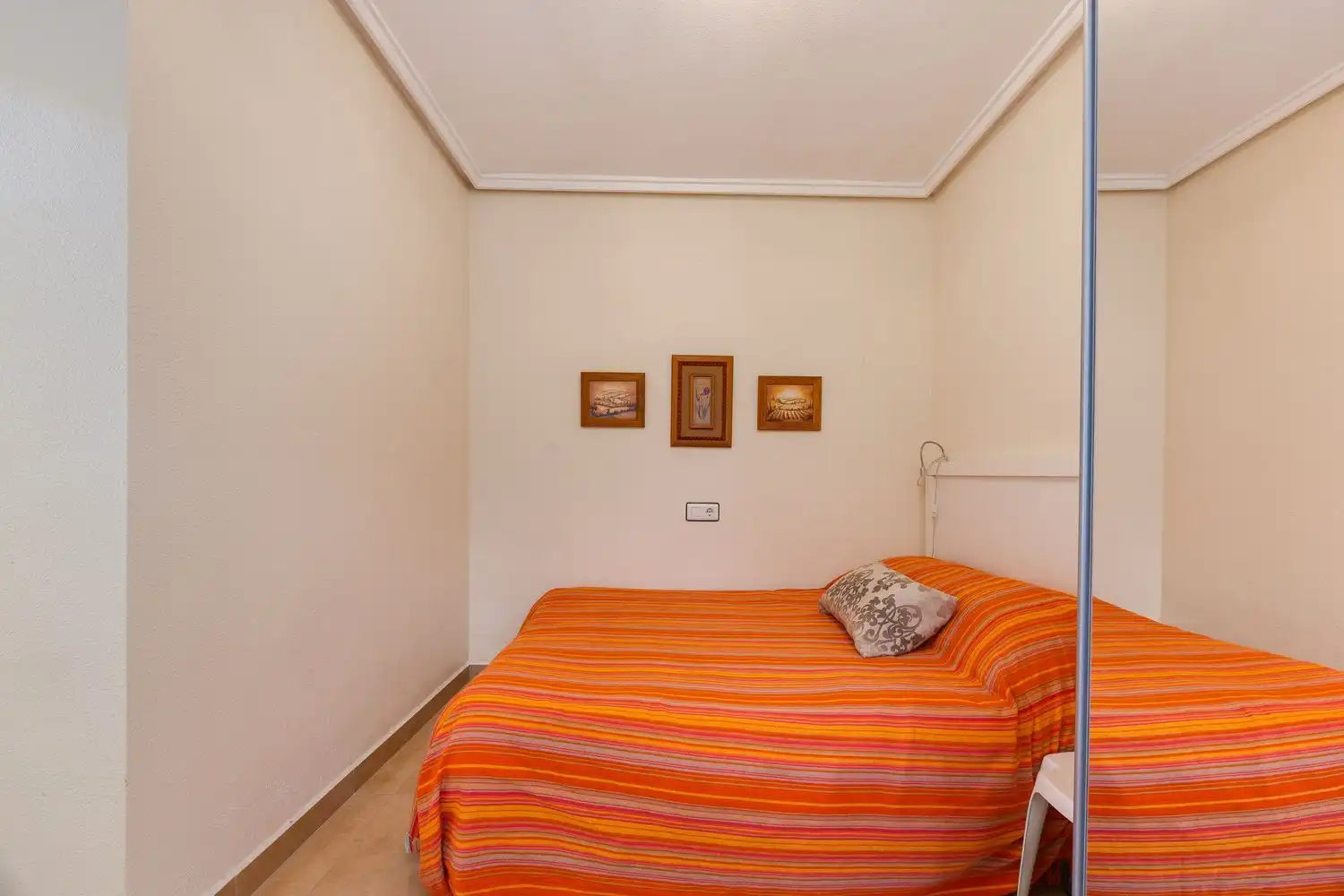 Dormitori de Casa o xalet en venda en Zona Carrefour - Urbanizaciones