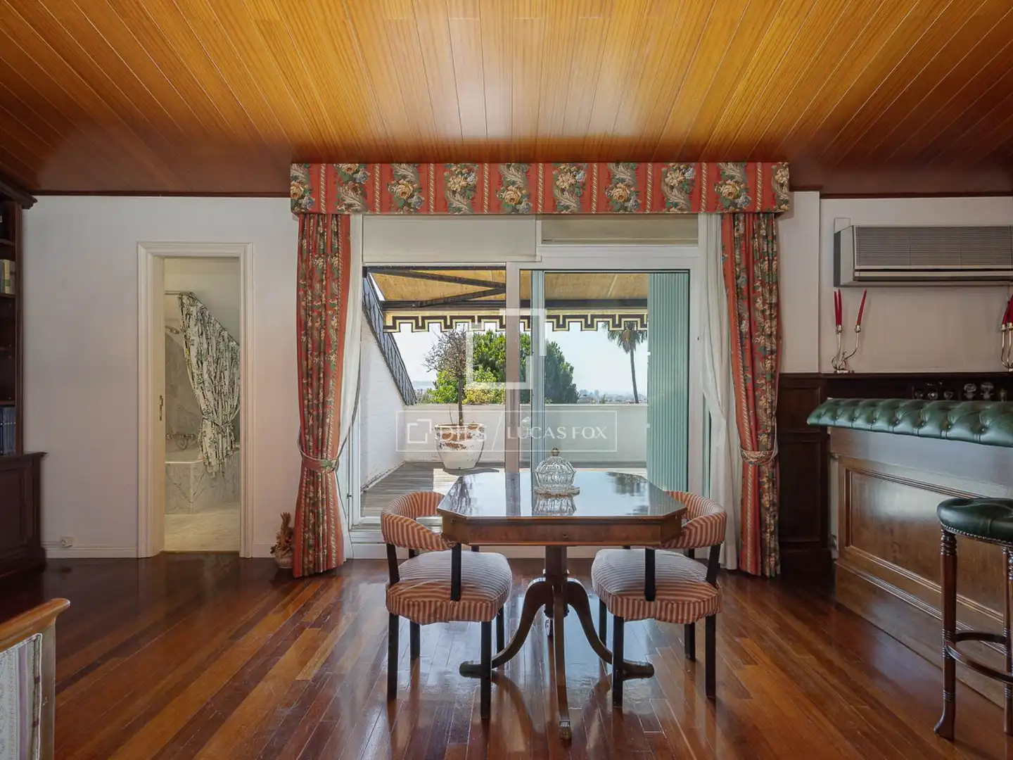 Comedor de Casa o chalet en venta en Barcelona con Aire acondicionado, Terraza y Trastero