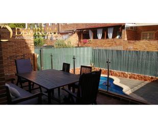 Terrassa de Casa adosada en venda en Pinto amb Aire condicionat i Piscina