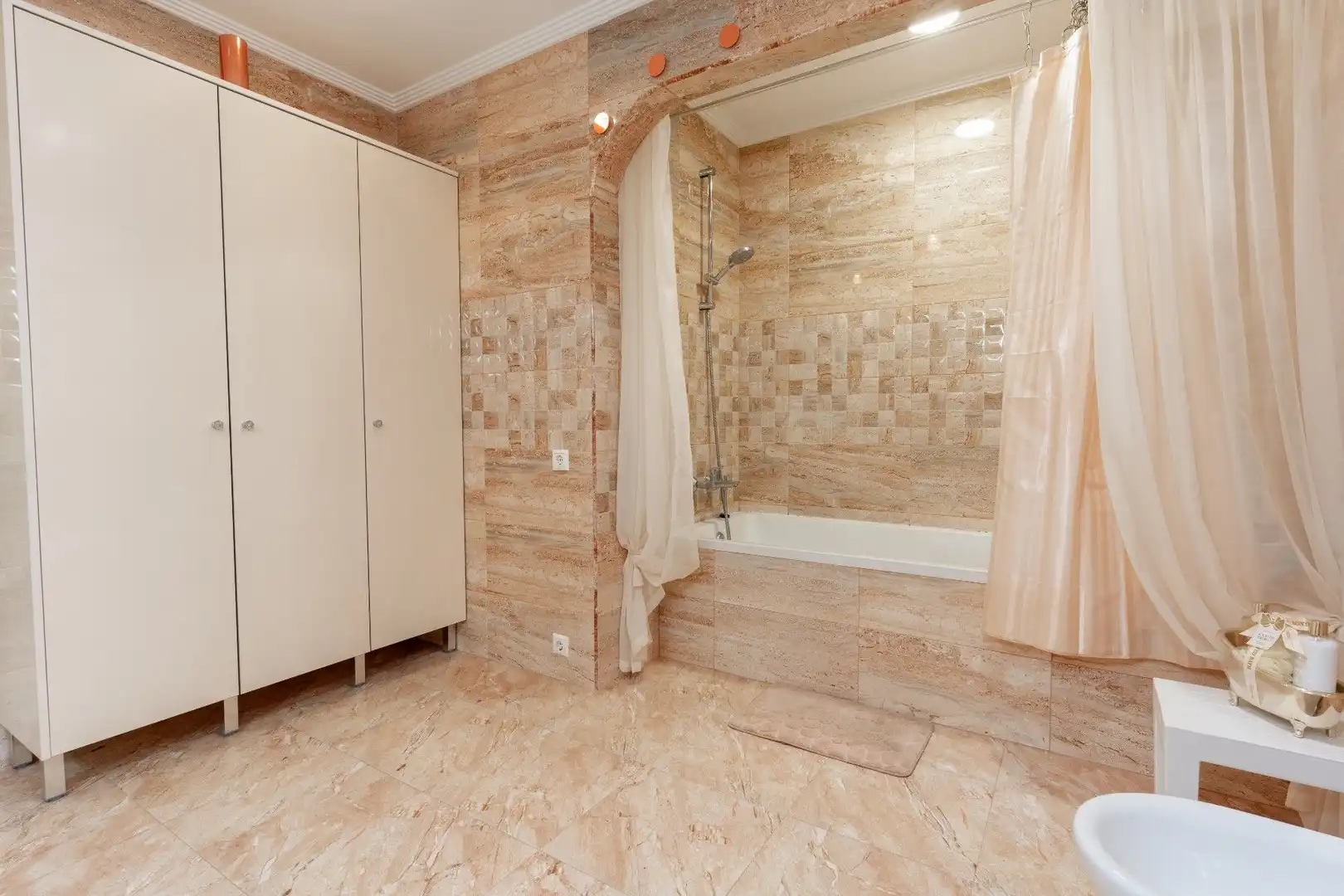 Bany de Casa o xalet en venda en Torrevieja amb Aire condicionat, Calefacció i Jardí privat