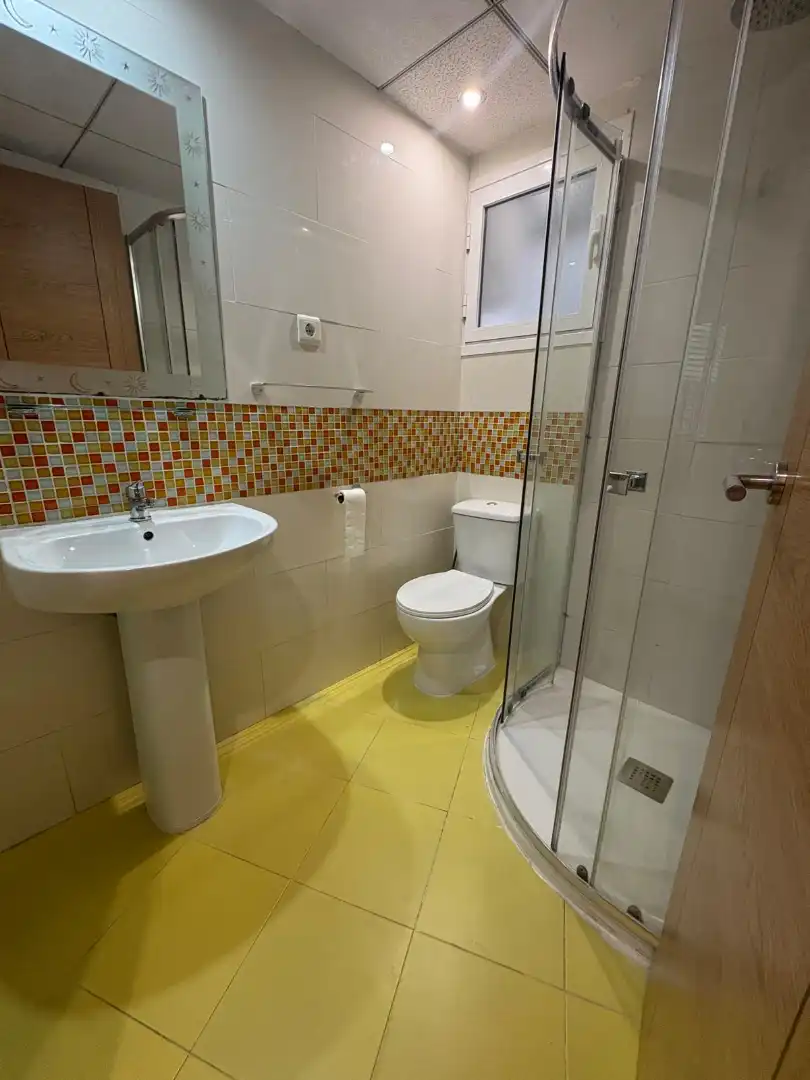 Baño de Piso en venta en Tarragona con Aire acondicionado y Calefacción