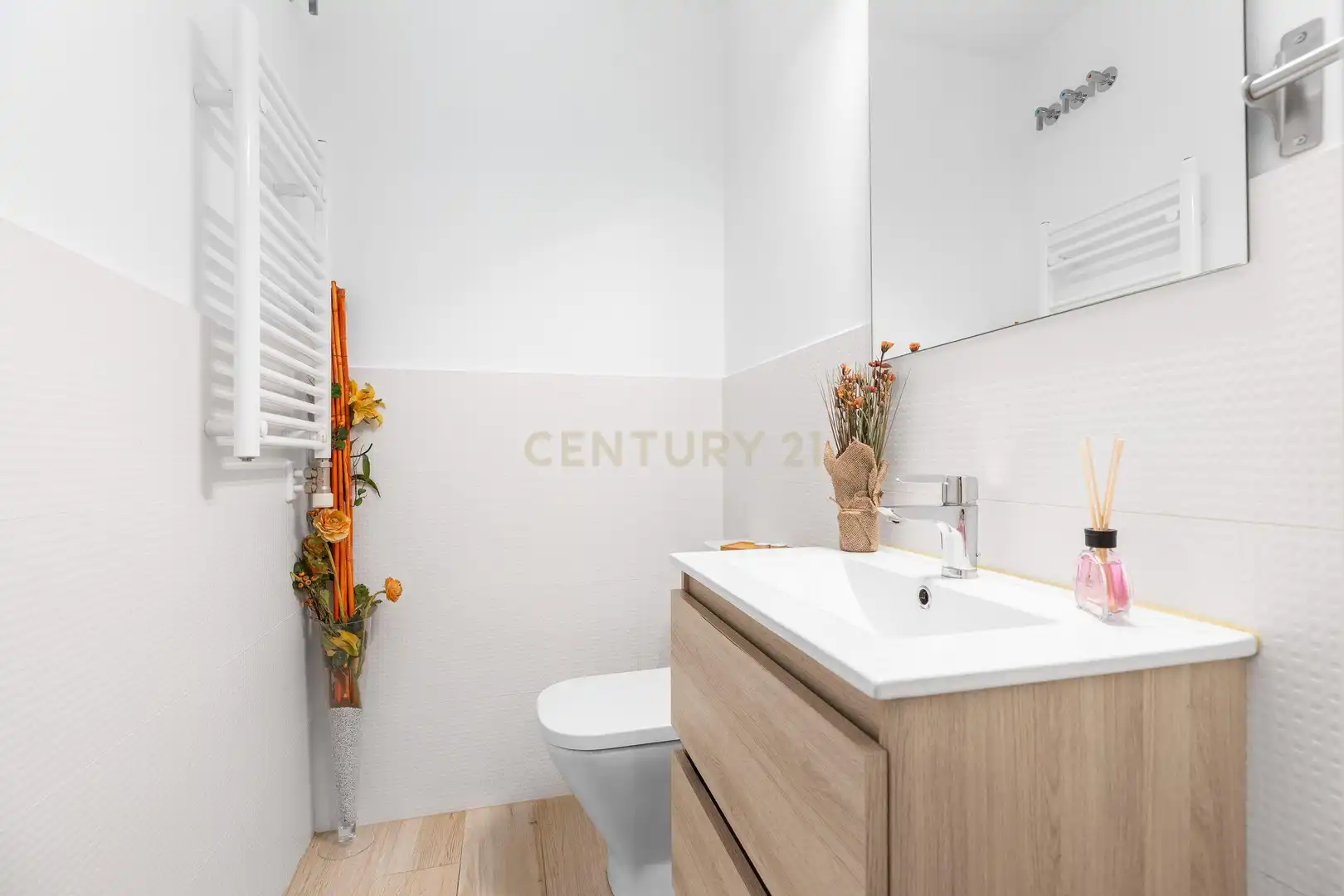 Bathroom of Apartments for sale in Mollet del Vallès  with Air Conditioner and Swimming Pool