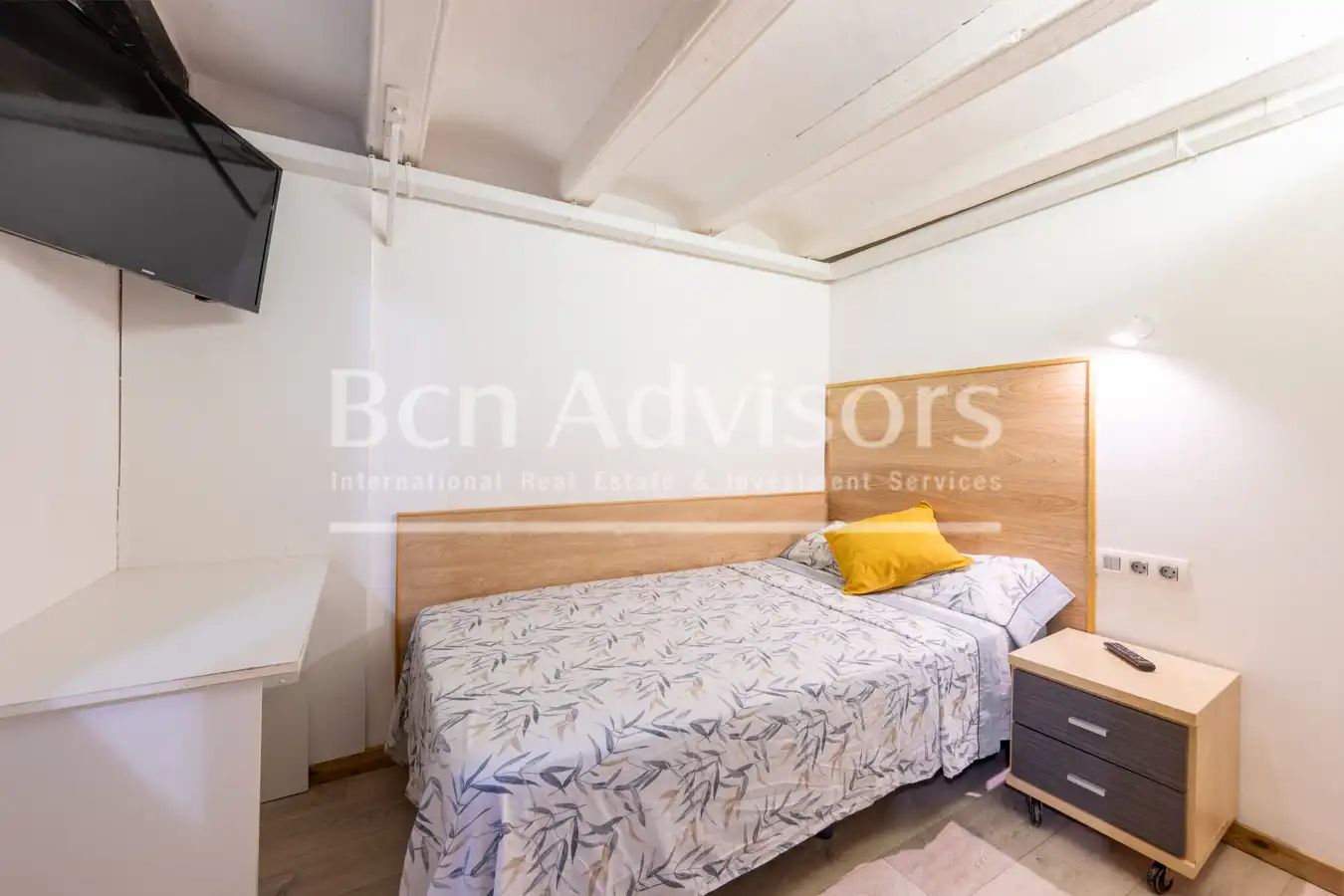 Bedroom of Duplexes for sale in Barcelona  with Air Conditioner, Heating and Parquet flooring
