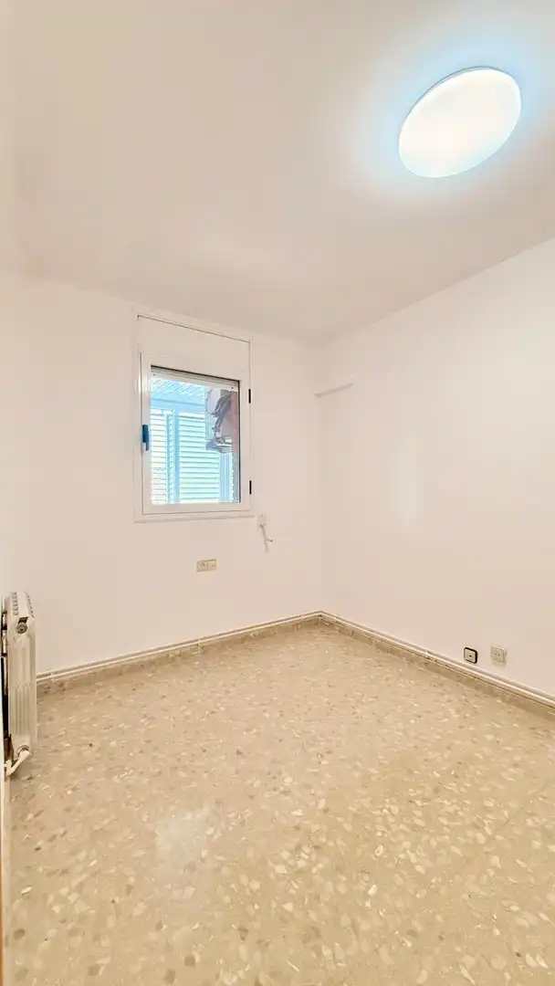 Bedroom of Flat for sale in Sant Joan Despí  with Air Conditioner, Heating and Terrace