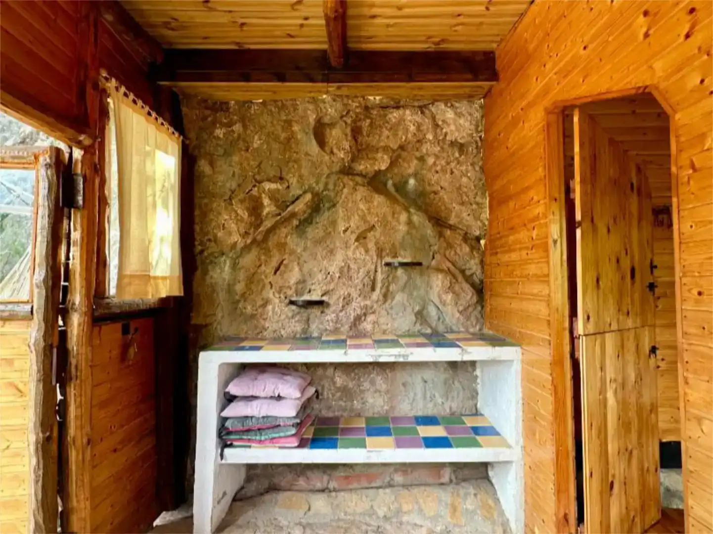Local en venda en Montanejos amb Parquet i Moblat