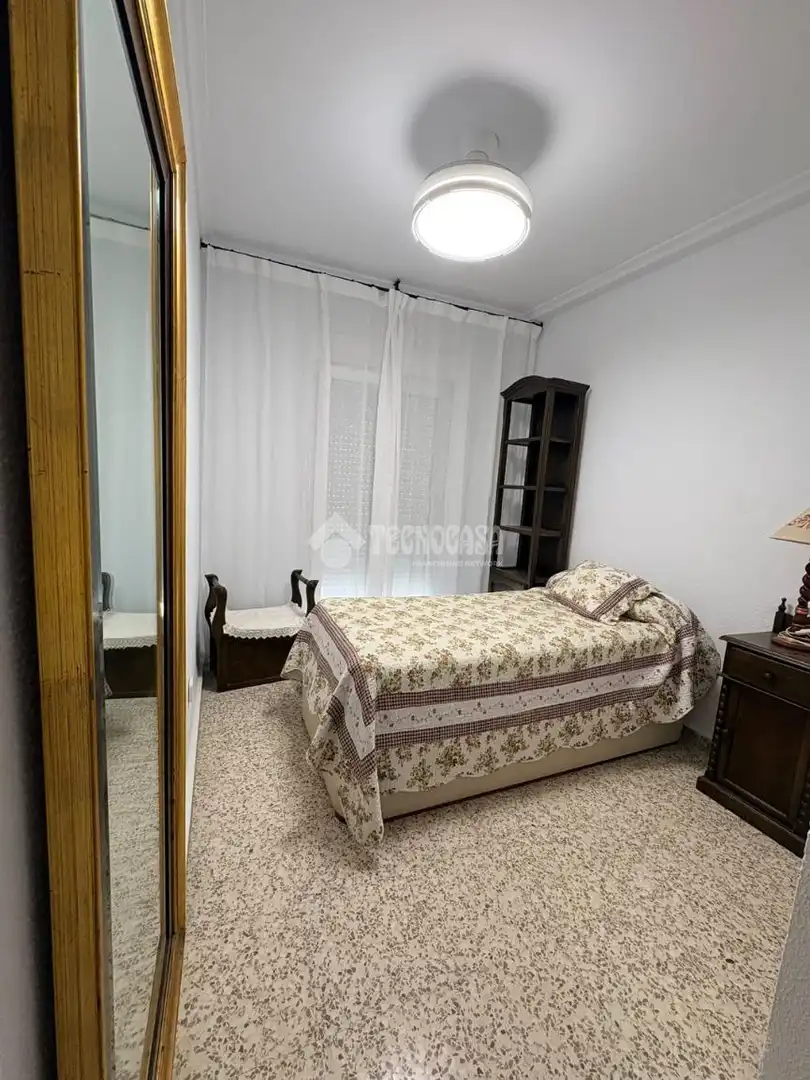 Bedroom of Flat for rent in Casco Antiguo